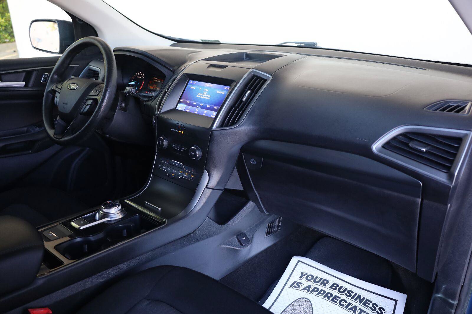 Used 2020 Ford Edge SE FWD image 28