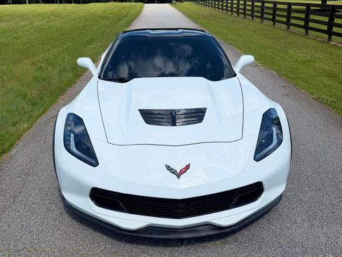 Used 2015 Chevrolet Corvette Z06 w/ 2LZ Preferred Equipment Group RWD image 3