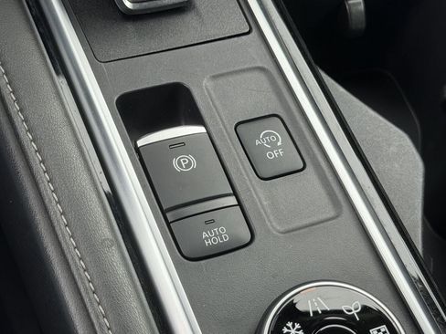 Used 2023 Nissan Pathfinder SV AWD/4WD image 21