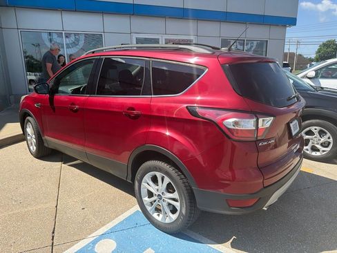 Used 2018 Ford Escape SE AWD/4WD image 3