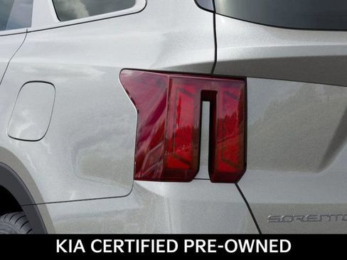 Certified 2026 Kia Sorento EX w/ EX Premium Package FWD image 11