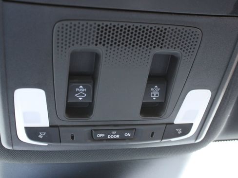 Used 2024 Honda Pilot TrailSport image 55