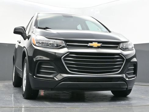 Certified 2020 Chevrolet Trax LS image 32