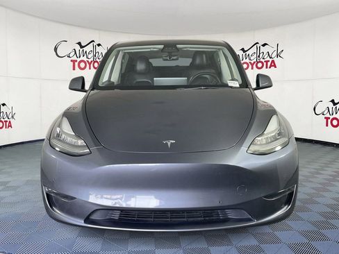 Used 2022 Tesla Model Y Long Range AWD/4WD image 3