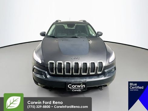 Used 2018 Jeep Cherokee Trailhawk w/ Quick Order Package 27L AWD/4WD image 2