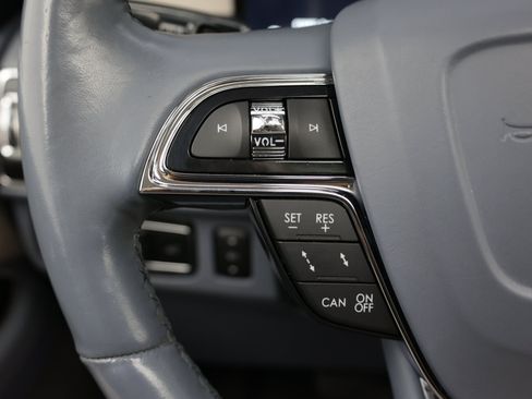 Used 2021 Lincoln Navigator Black Label w/ Cargo Convenience Package AWD/4WD image 26