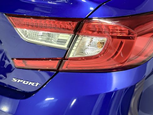 Used 2022 Honda Accord Sport image 12
