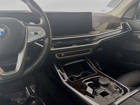 Used 2023 BMW X7 xDrive40i image 35