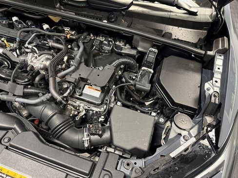 Used 2024 Toyota Prius Limited image 24