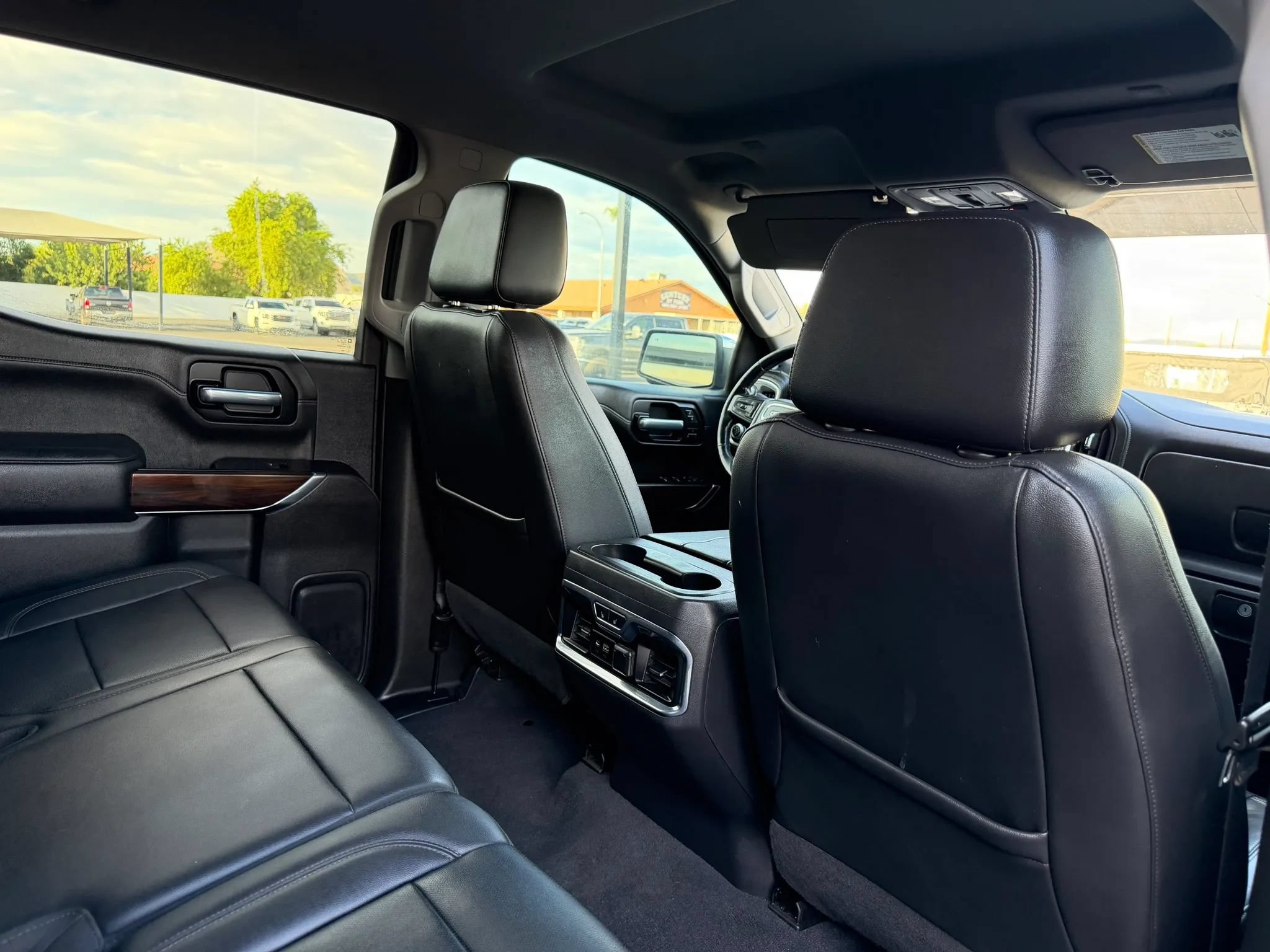 Used 2020 GMC Sierra 1500 SLT RWD image 22