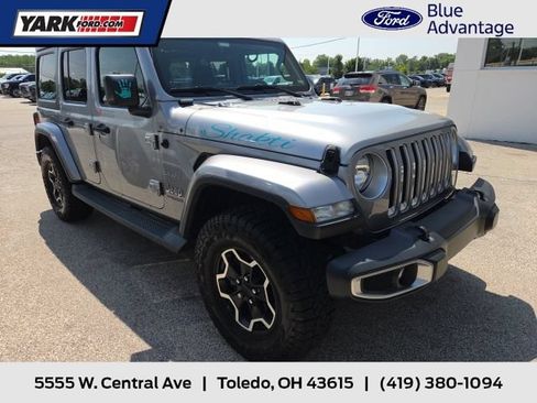 Used 2019 Jeep Wrangler Unlimited Sahara w/ Cold Weather Group AWD/4WD image 1