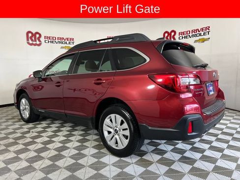 Used 2018 Subaru Outback 2.5i Premium AWD/4WD image 6