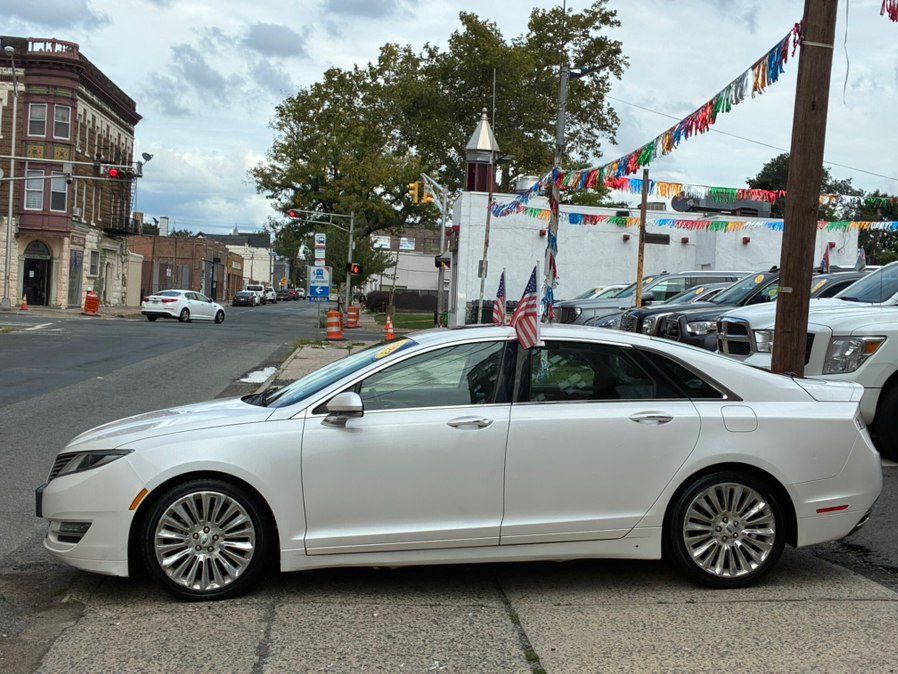 Used 2013 Lincoln MKZ AWD image 4