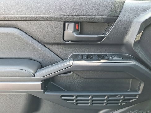 Used 2025 Toyota 4Runner SR5 image 13