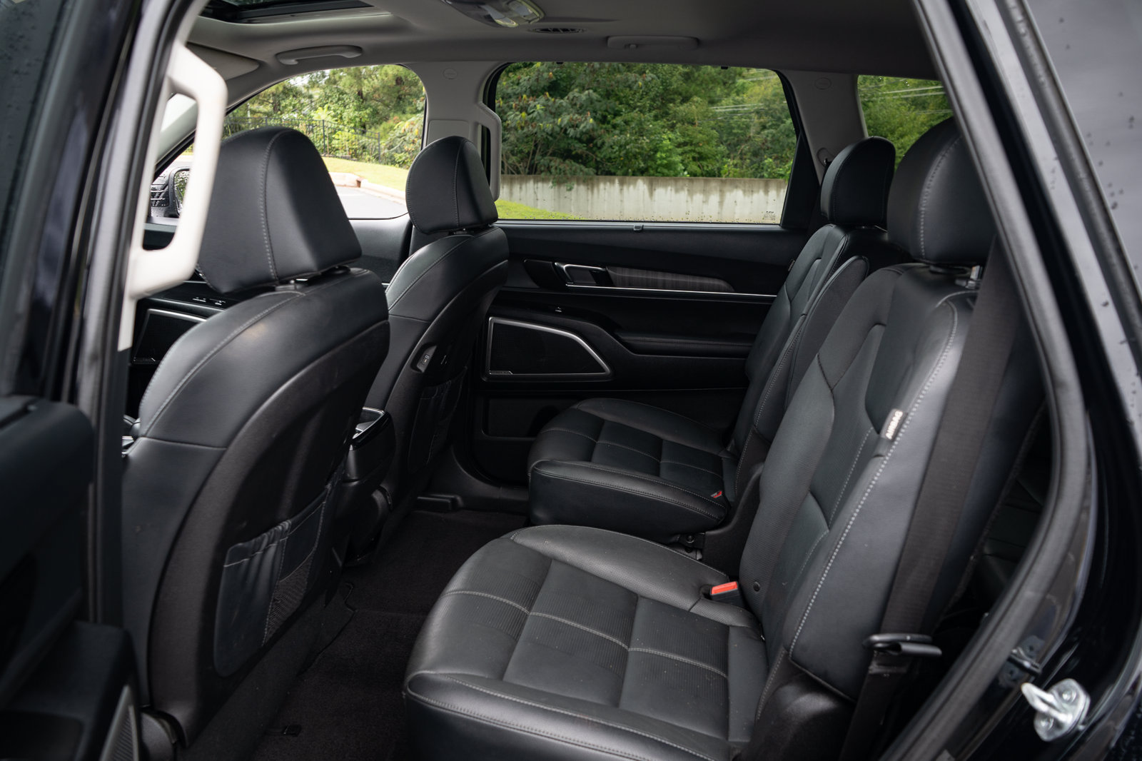 Used 2023 Kia Telluride EX w/ EX Captain's Chair Package FWD image 19