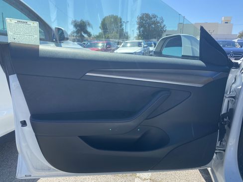 Used 2022 Tesla Model 3 Long Range image 17