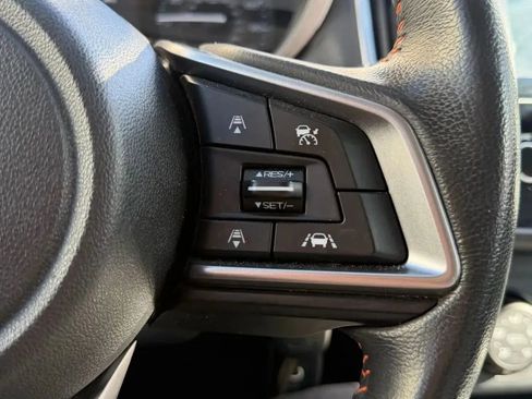 Used 2018 Subaru Crosstrek 2.0i Premium w/ Eyesight System image 20