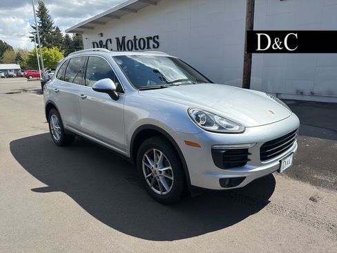 Used 2016 Porsche Cayenne image 1