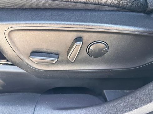Used 2022 Ford Escape SEL image 16