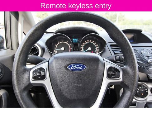 Used 2019 Ford Fiesta SE image 12