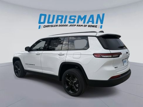 New 2025 Jeep Grand Cherokee L Altitude image 4