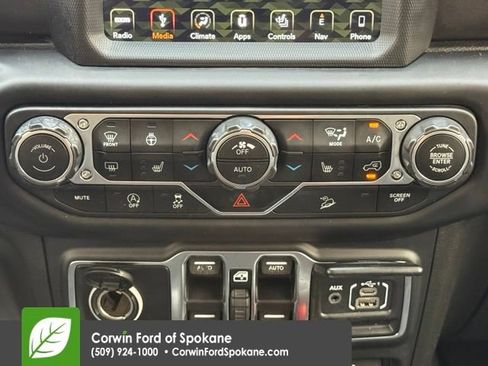 Used 2019 Jeep Wrangler Unlimited Sahara AWD/4WD image 29