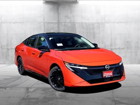 New 2026 Nissan Sentra SR w/ Floor Mat Package FWD image 2