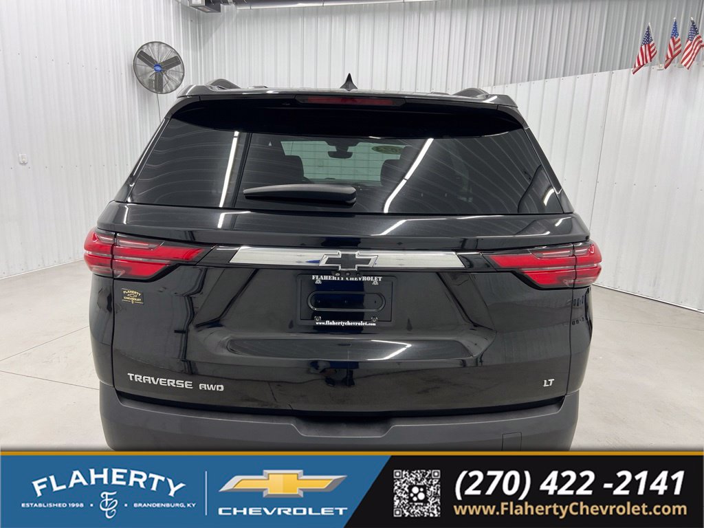 Used 2023 Chevrolet Traverse LT w/ LT Premium Package AWD/4WD image 4