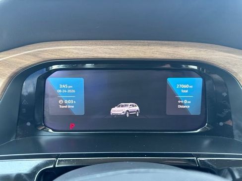 Used 2025 Volkswagen Atlas SE FWD image 11