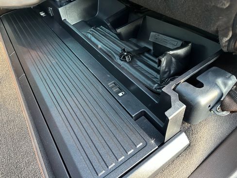 Used 2019 Ford F250 King Ranch w/ King Ranch Ultimate Package image 19