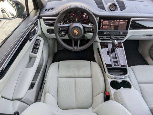 Used 2025 Porsche Macan Turbo image 15