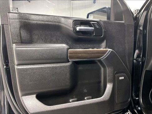 Used 2021 Chevrolet Silverado 1500 LT Trail Boss w/ Convenience Package II image 21