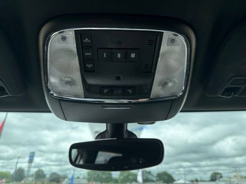 Used 2017 Jeep Grand Cherokee Limited AWD/4WD image 28
