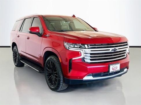 Used 2023 Chevrolet Tahoe High Country image 3