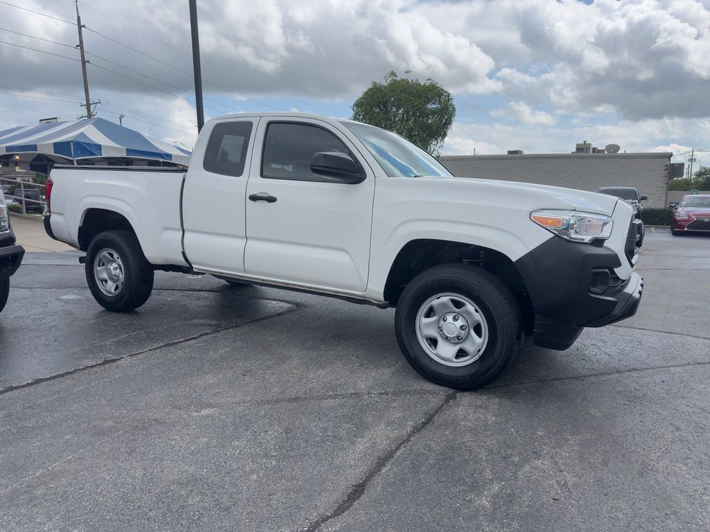 Used 2022 Toyota Tacoma SR RWD image 4