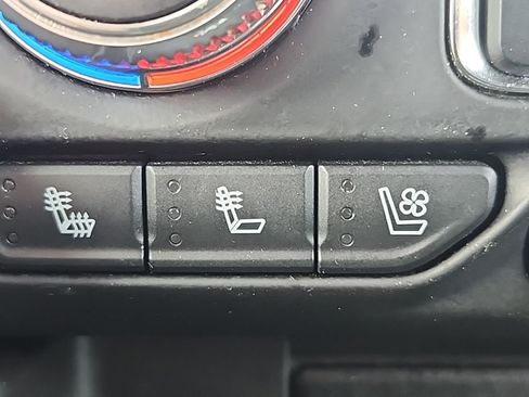 Used 2021 GMC Yukon XL SLT image 36