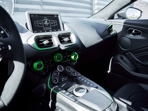 Used 2023 Aston Martin V12 Vantage RWD image 51