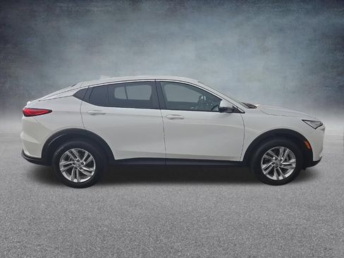 Used 2026 Buick Envista Preferred FWD image 2