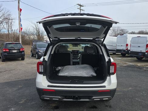 New 2026 Ford Explorer Active w/ Active Comfort Package image 34