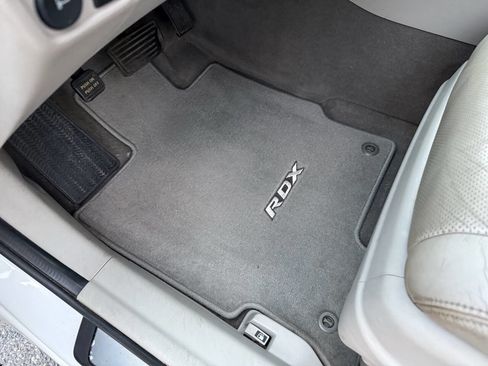 Used 2010 Acura RDX SH-AWD image 18