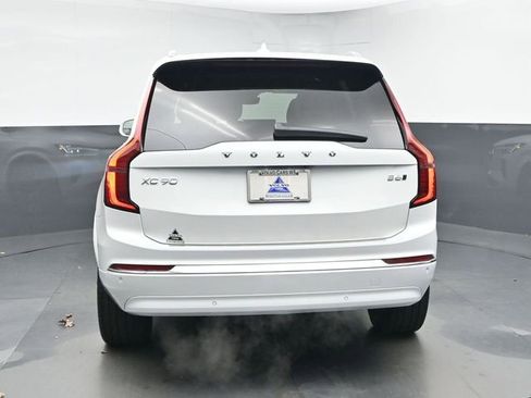 New 2026 Volvo XC90 B6 Plus w/ Protection Package Premier image 7