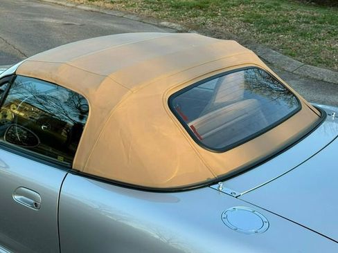Used 2002 MAZDA MX-5 Miata image 31