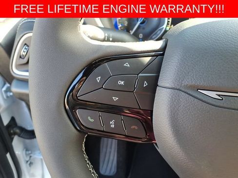 New 2027 Chrysler Pacifica Limited w/ S Appearance Package AWD/4WD image 19
