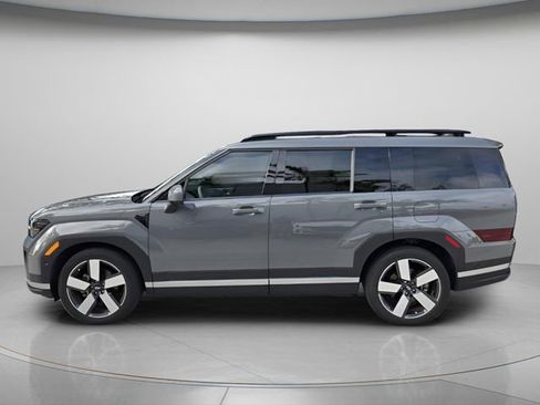 Used 2024 Hyundai Santa Fe Limited FWD image 5
