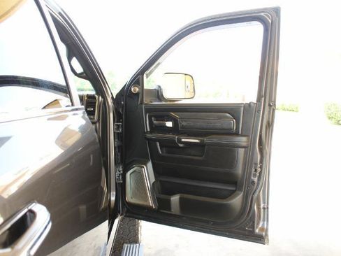 Used 2019 RAM 3500 Limited AWD/4WD image 28
