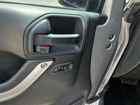 Used 2014 Jeep Wrangler Sahara w/ Connectivity Group AWD/4WD image 20