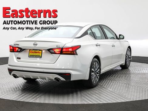 Used 2024 Nissan Altima 2.5 SV w/ SV Premium Package image 5