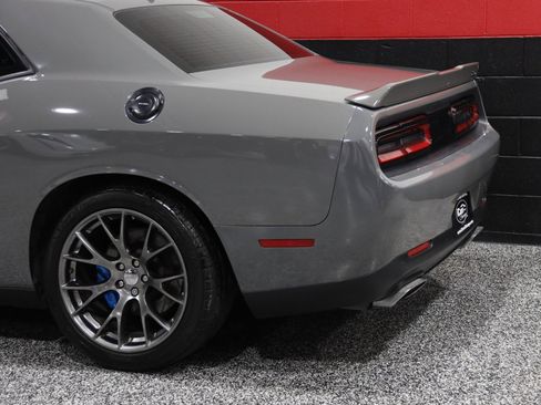 Used 2017 Dodge Challenger SRT image 25