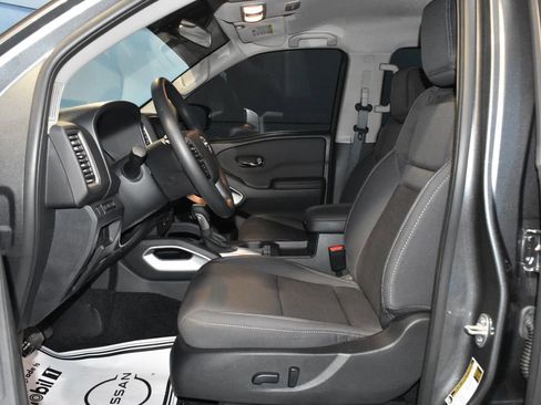 Certified 2024 Nissan Frontier SV w/ Technology Package image 6