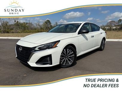 Used 2025 Nissan Altima 2.5 SV